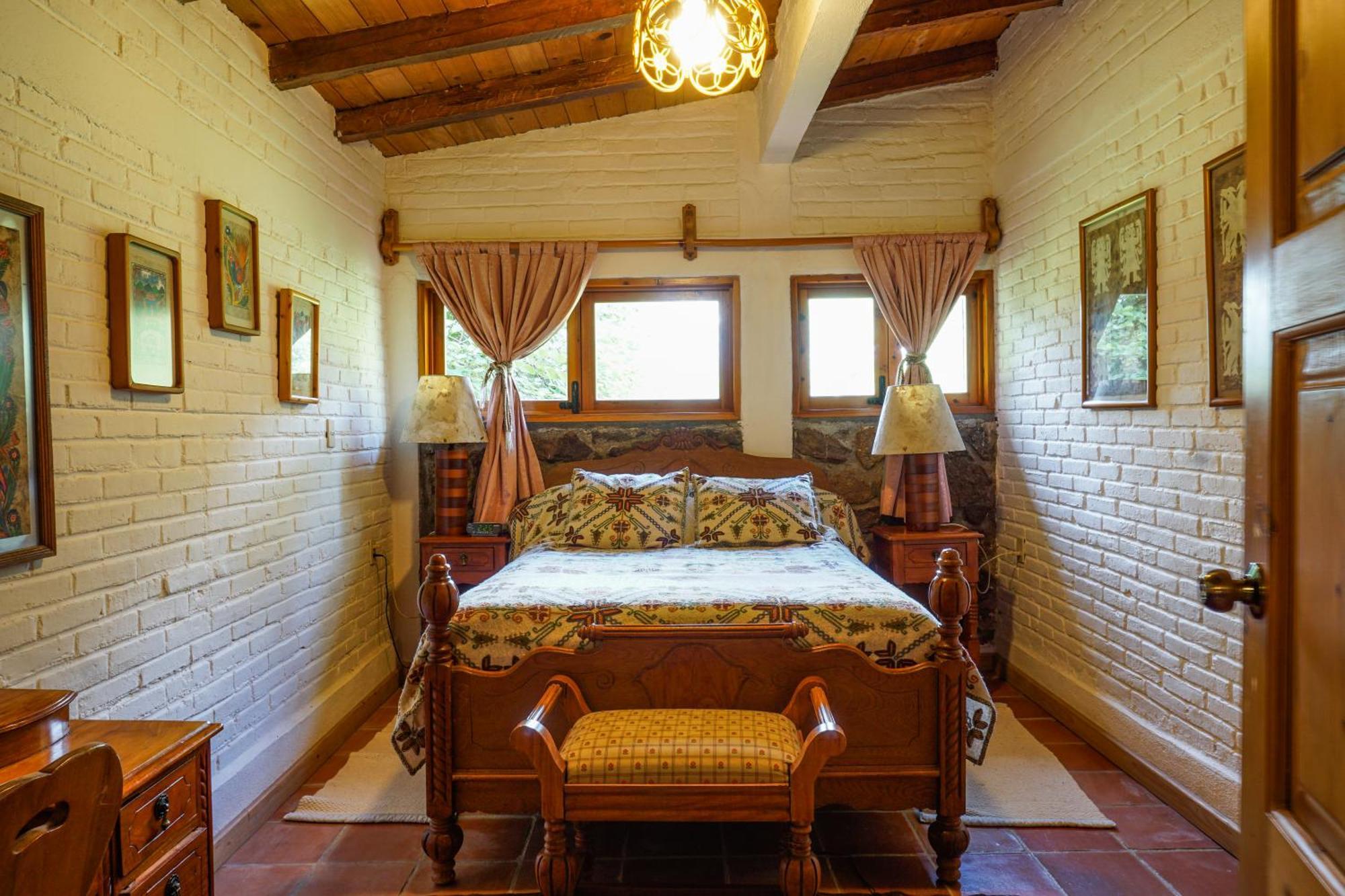 Hotel Rancho San Cayetano Ситакуаро Экстерьер фото