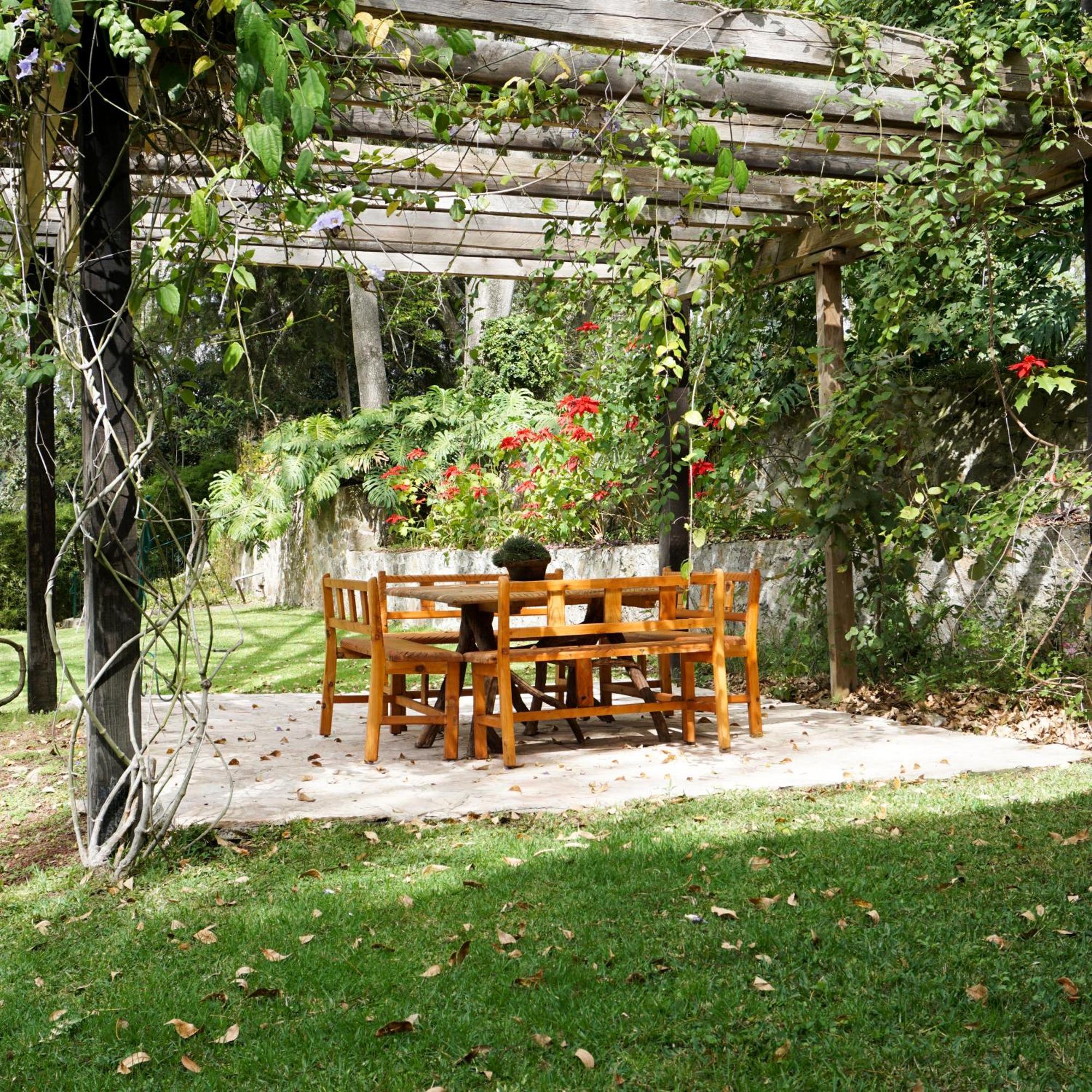 Hotel Rancho San Cayetano Ситакуаро Экстерьер фото