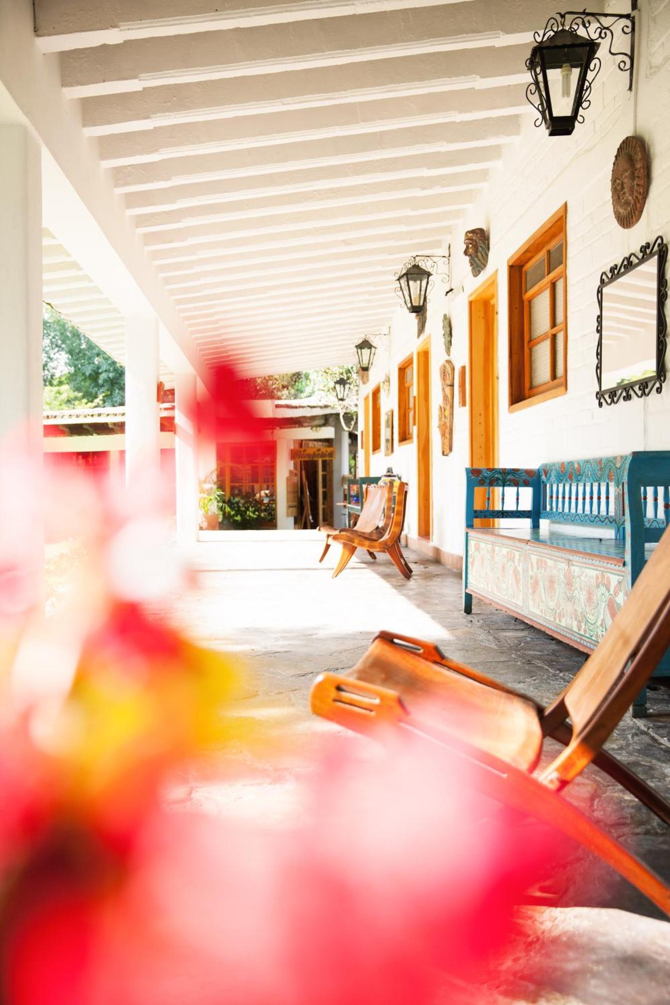 Hotel Rancho San Cayetano Ситакуаро Экстерьер фото