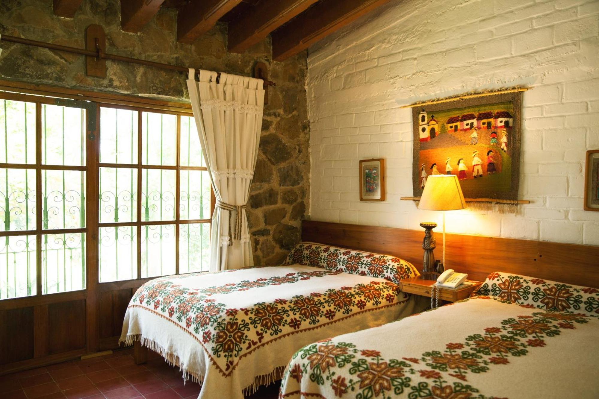 Hotel Rancho San Cayetano Ситакуаро Экстерьер фото