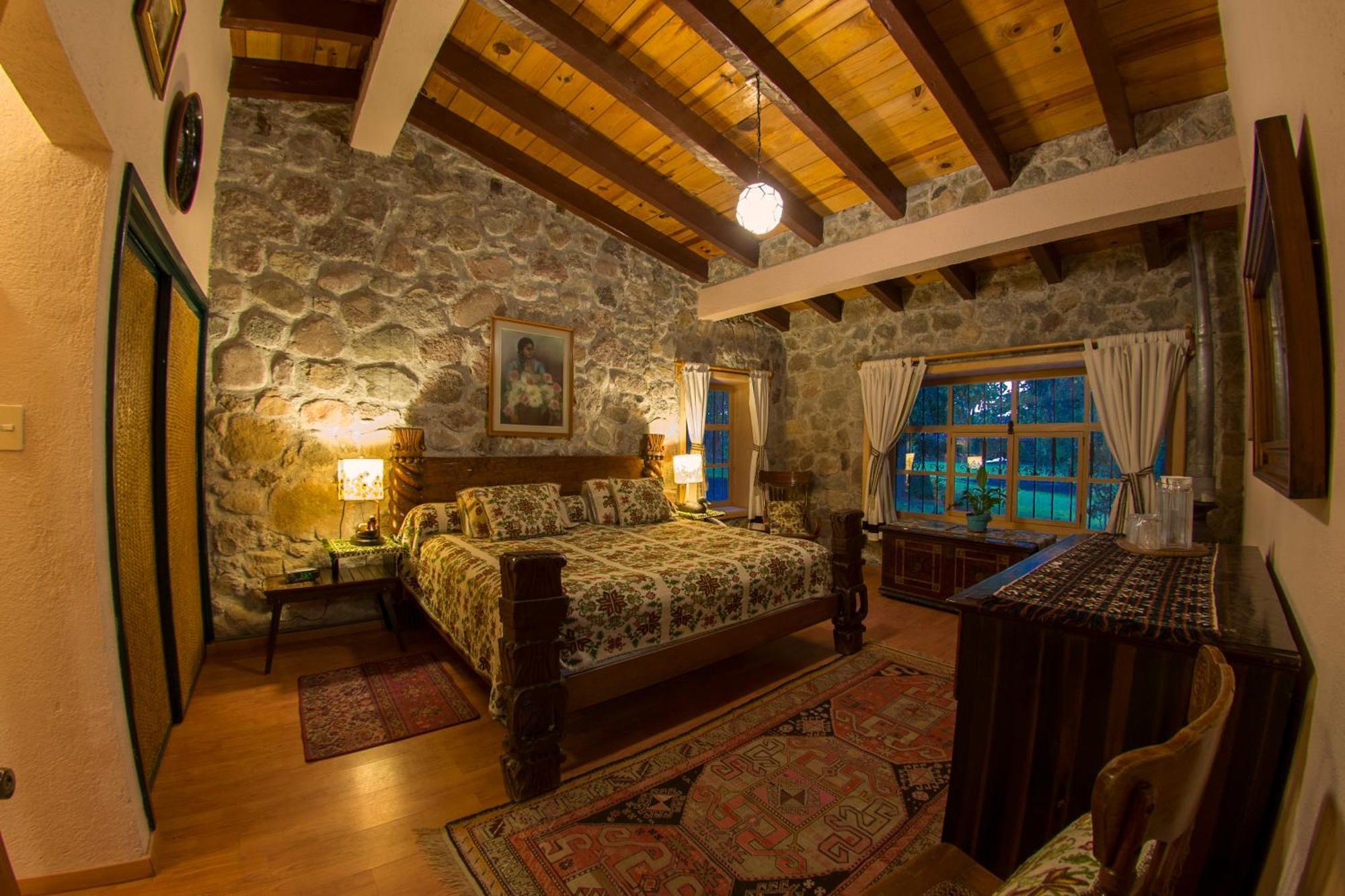Hotel Rancho San Cayetano Ситакуаро Экстерьер фото