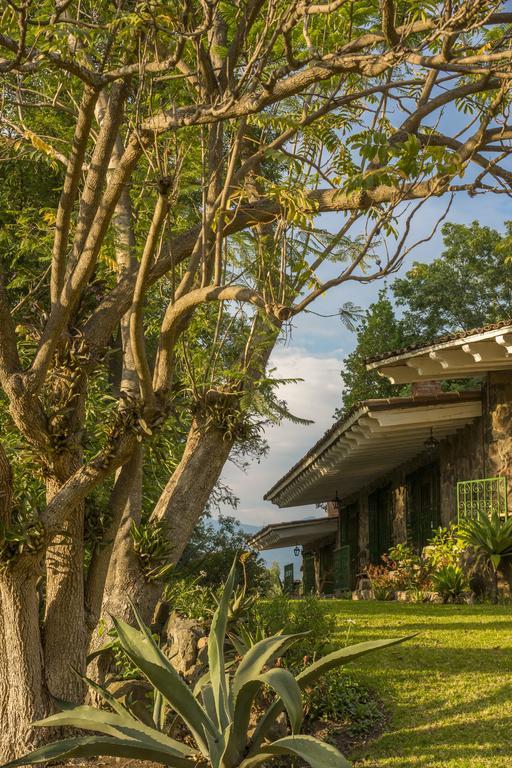 Hotel Rancho San Cayetano Ситакуаро Экстерьер фото