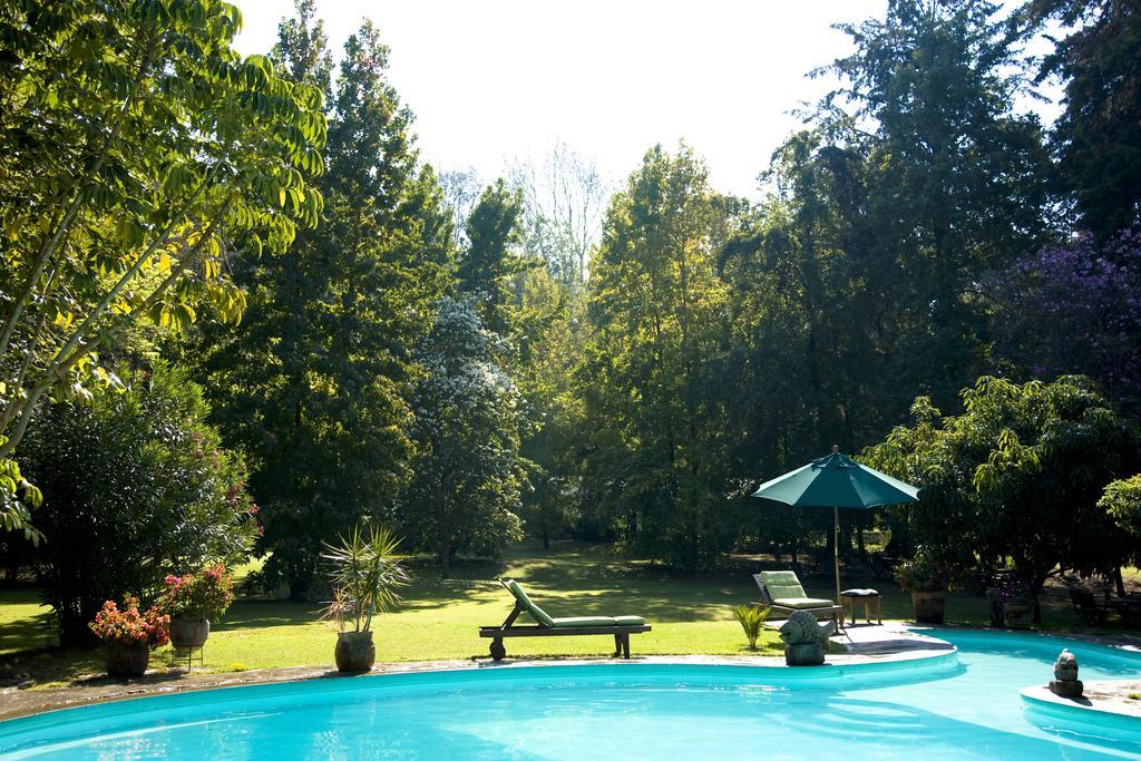Hotel Rancho San Cayetano Ситакуаро Экстерьер фото