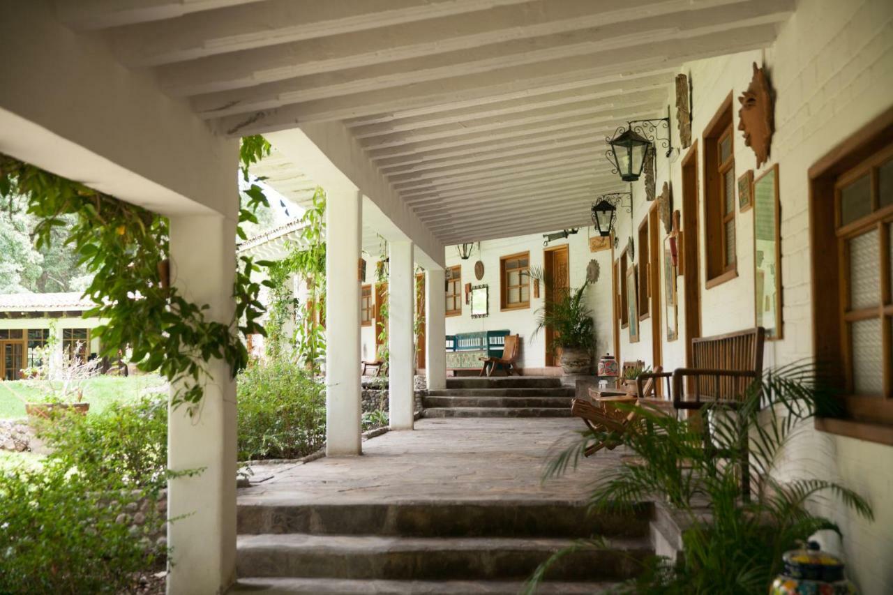 Hotel Rancho San Cayetano Ситакуаро Экстерьер фото